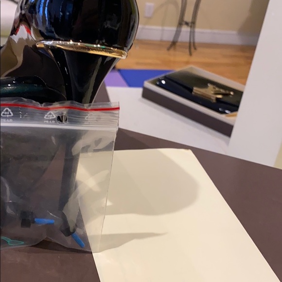 Louis Vuitton shoes - Picture 5 of 8